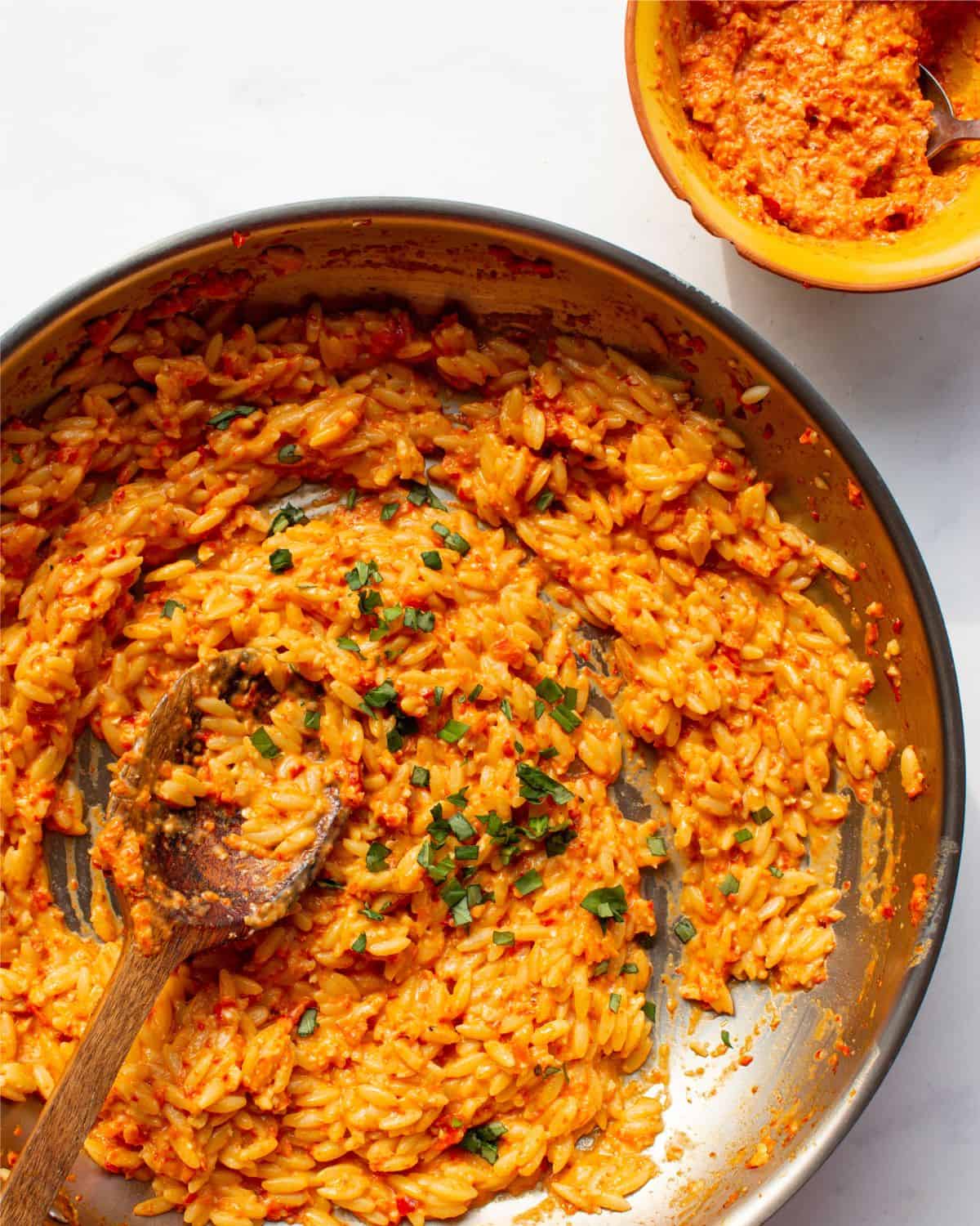 Easy Red Pesto Pasta – Beat The Budget