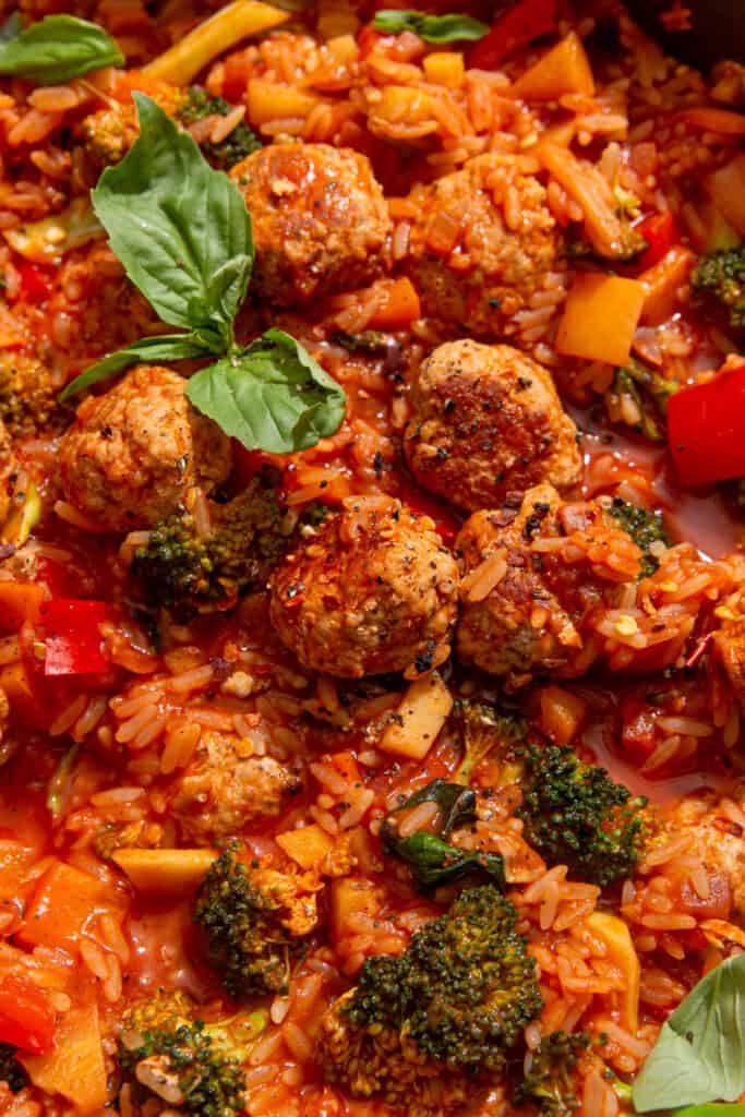 Meatballs and Rice Recipe (Easy & One Pot!) – Beat The Budget