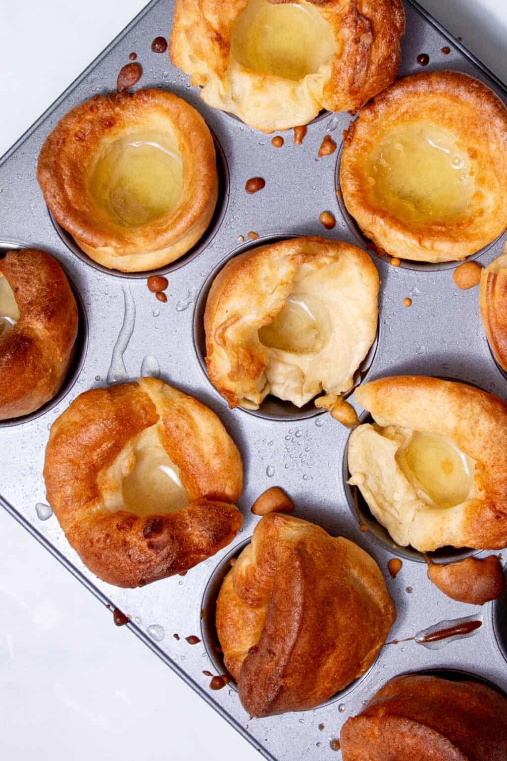 Fluffy Yorkshire Puddings Ultimate Yorkies Guide Beat The Budget