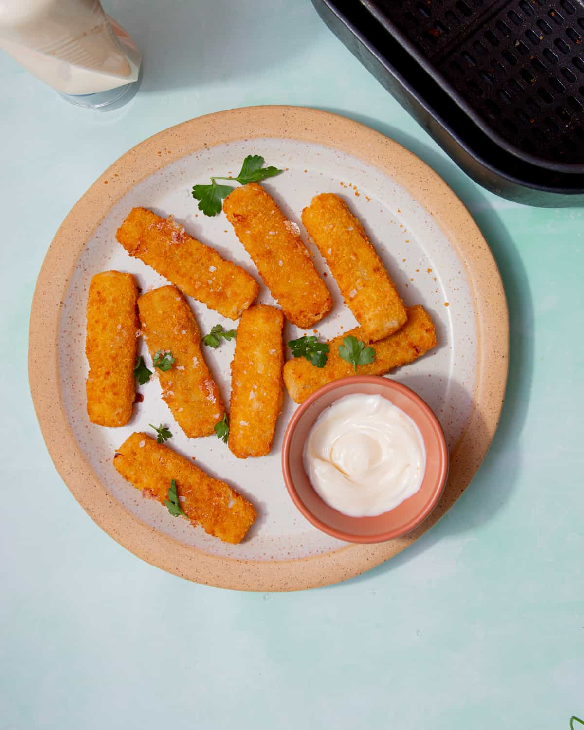 Frozen Fish Fingers in Air Fryer (Fish Sticks) – Beat The Budget