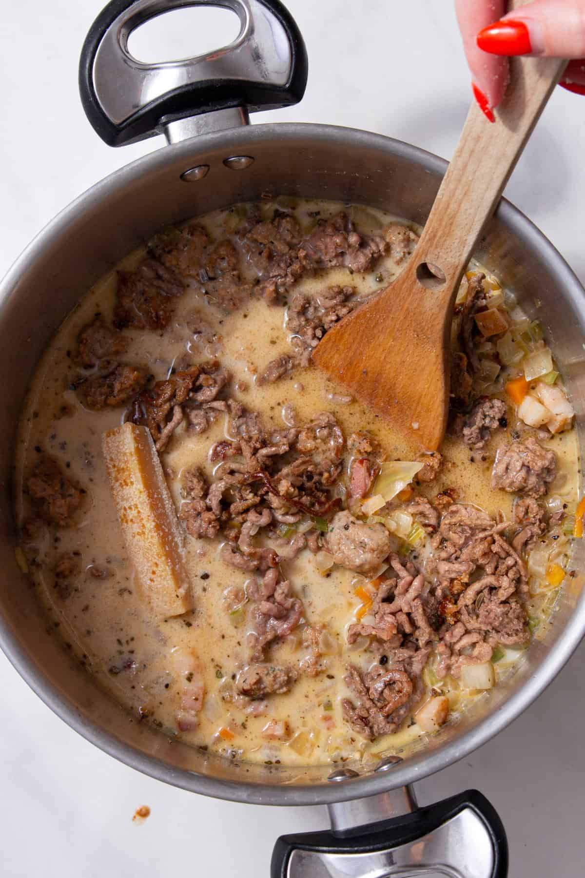 Easy Ragu Bianco (White Ragu) – Beat The Budget